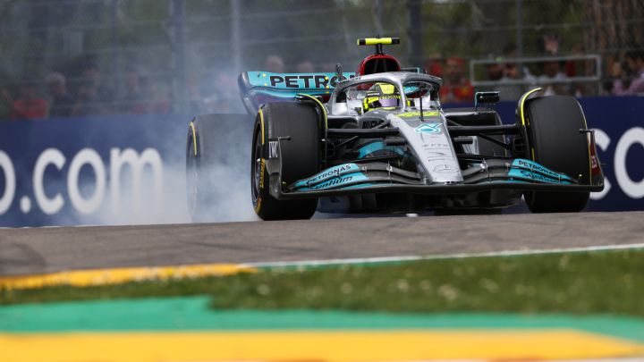 hamilton conduciendo en imola